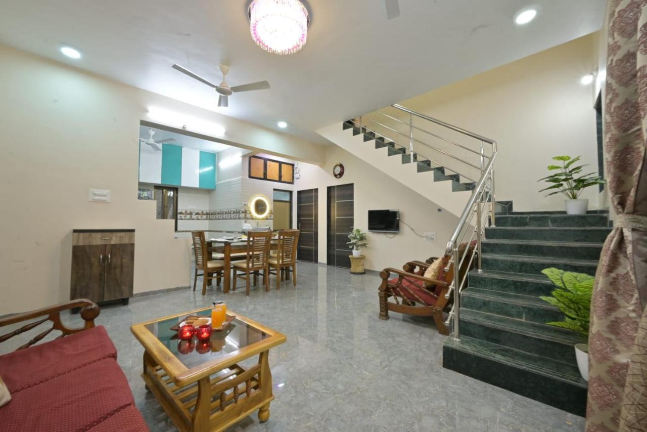 Mauli Villa ネラル エクステリア 写真